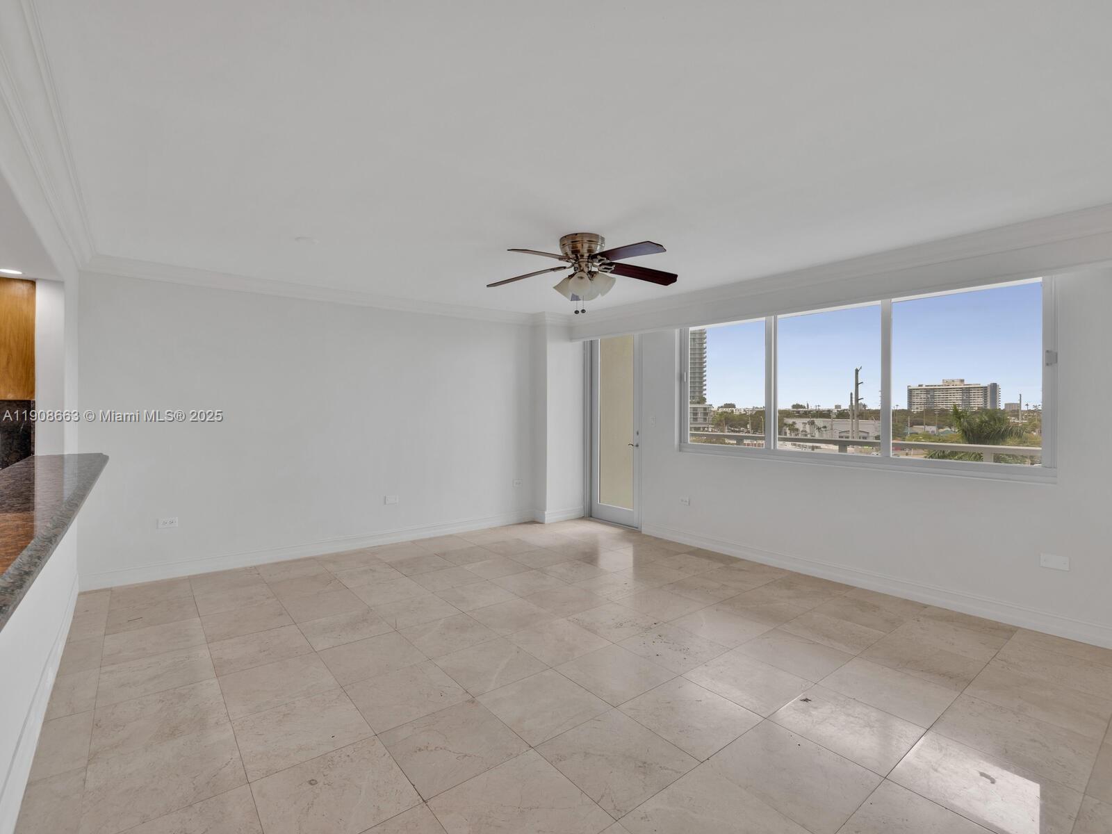 7135 Collins Ave #523 Miami Beach, FL 33141