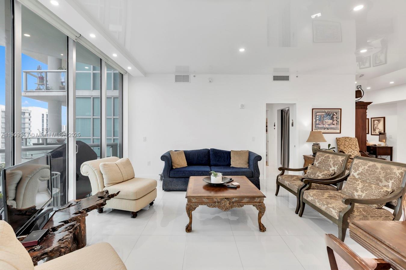 image The Atrium At Aventura13