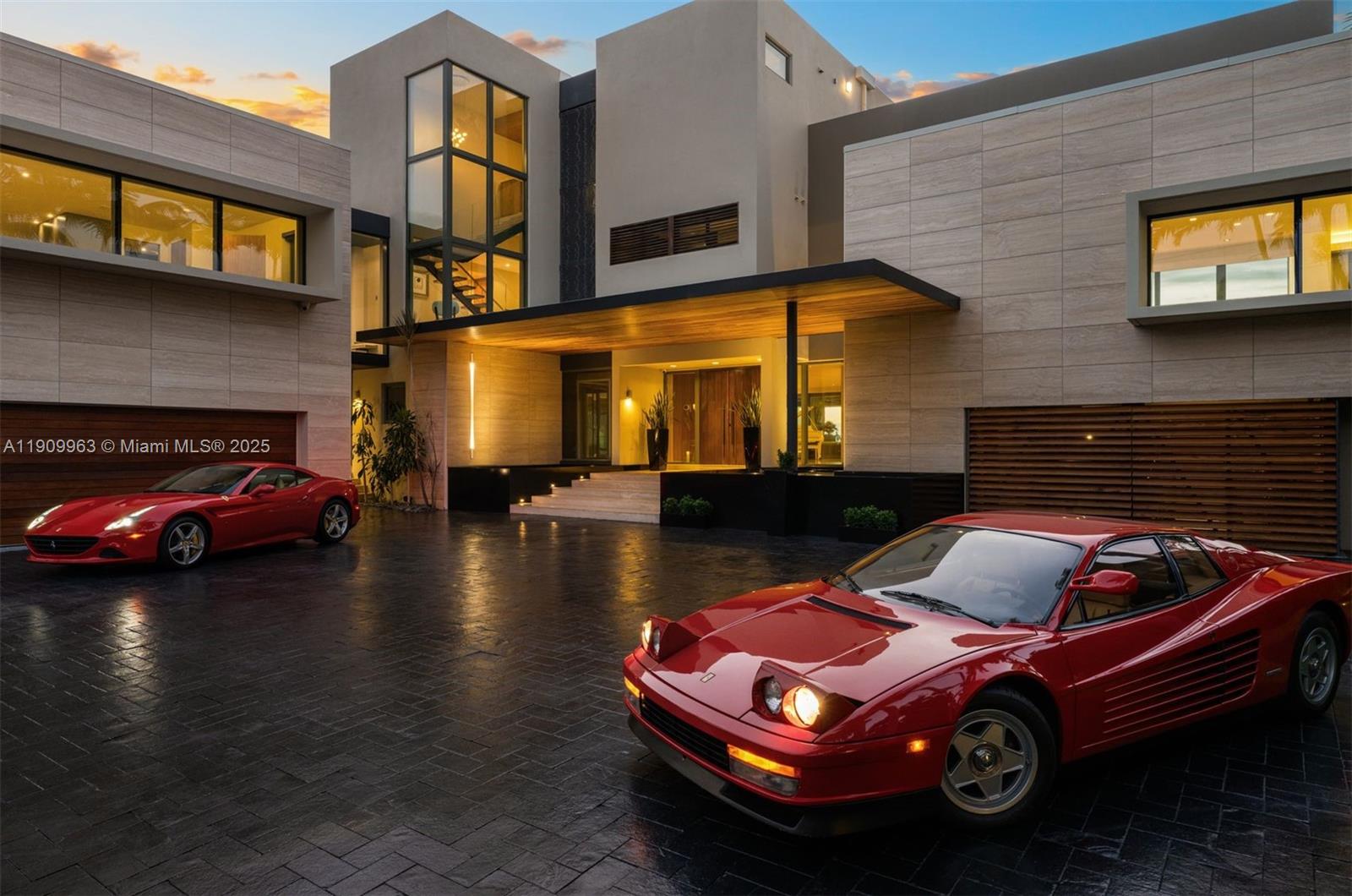 360 Harbor Dr Key Biscayne, FL 33149