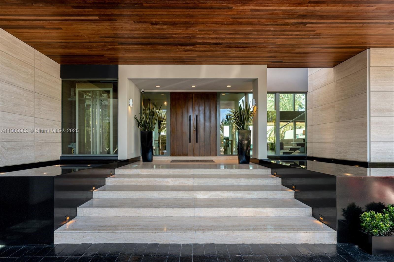 360 Harbor Dr Key Biscayne, FL 33149