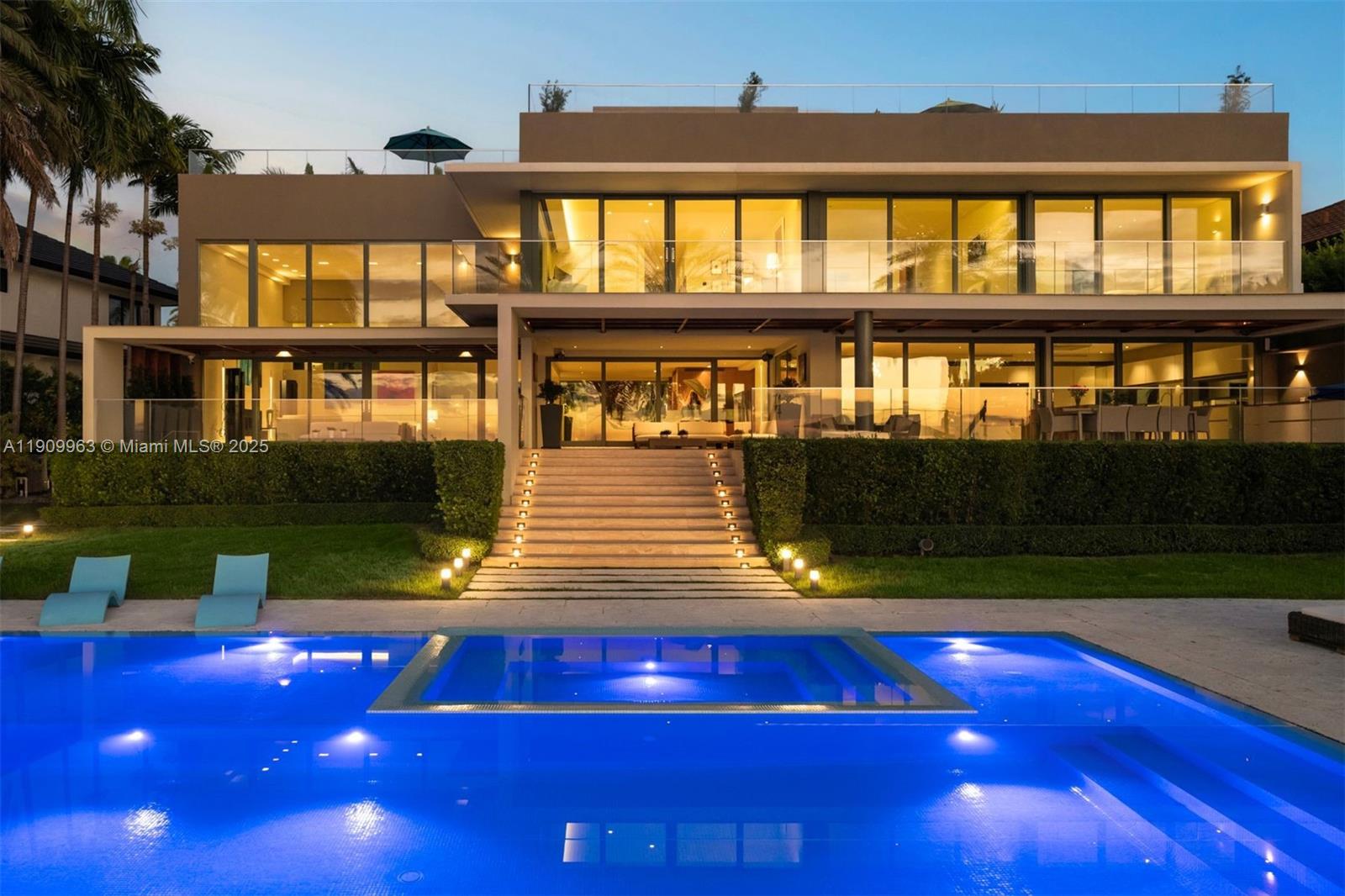 360 Harbor Dr Key Biscayne, FL 33149