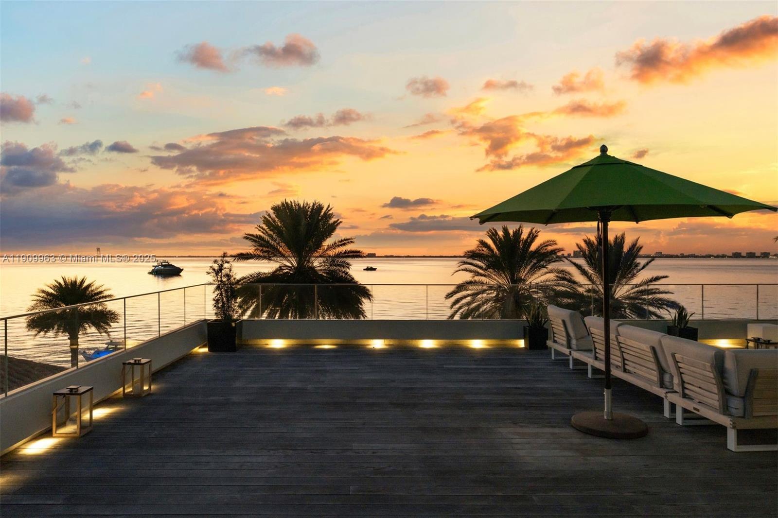 360 Harbor Dr Key Biscayne, FL 33149