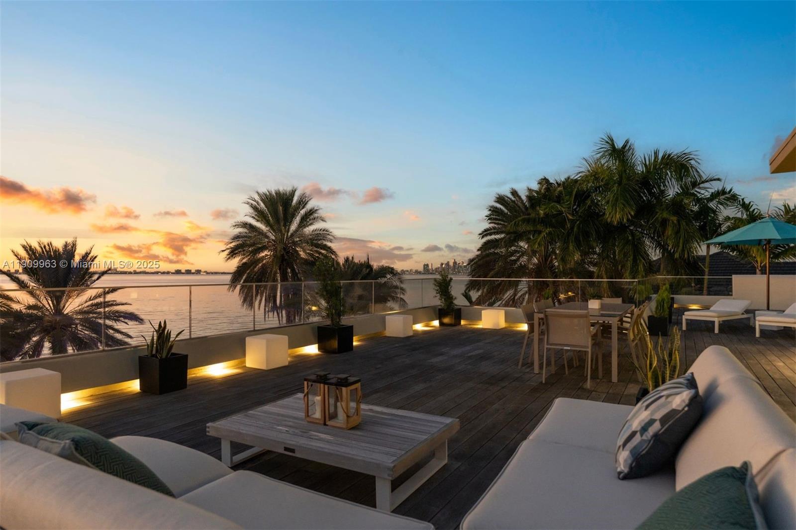 360 Harbor Dr Key Biscayne, FL 33149