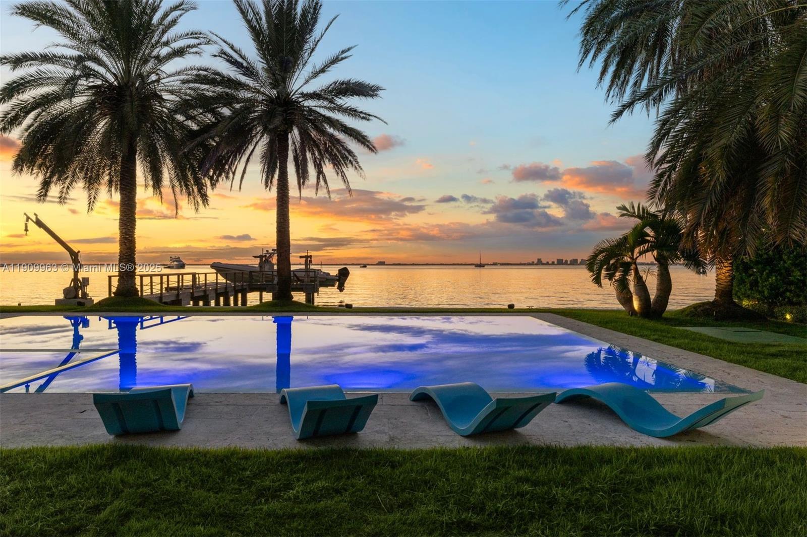 360 Harbor Dr Key Biscayne, FL 33149