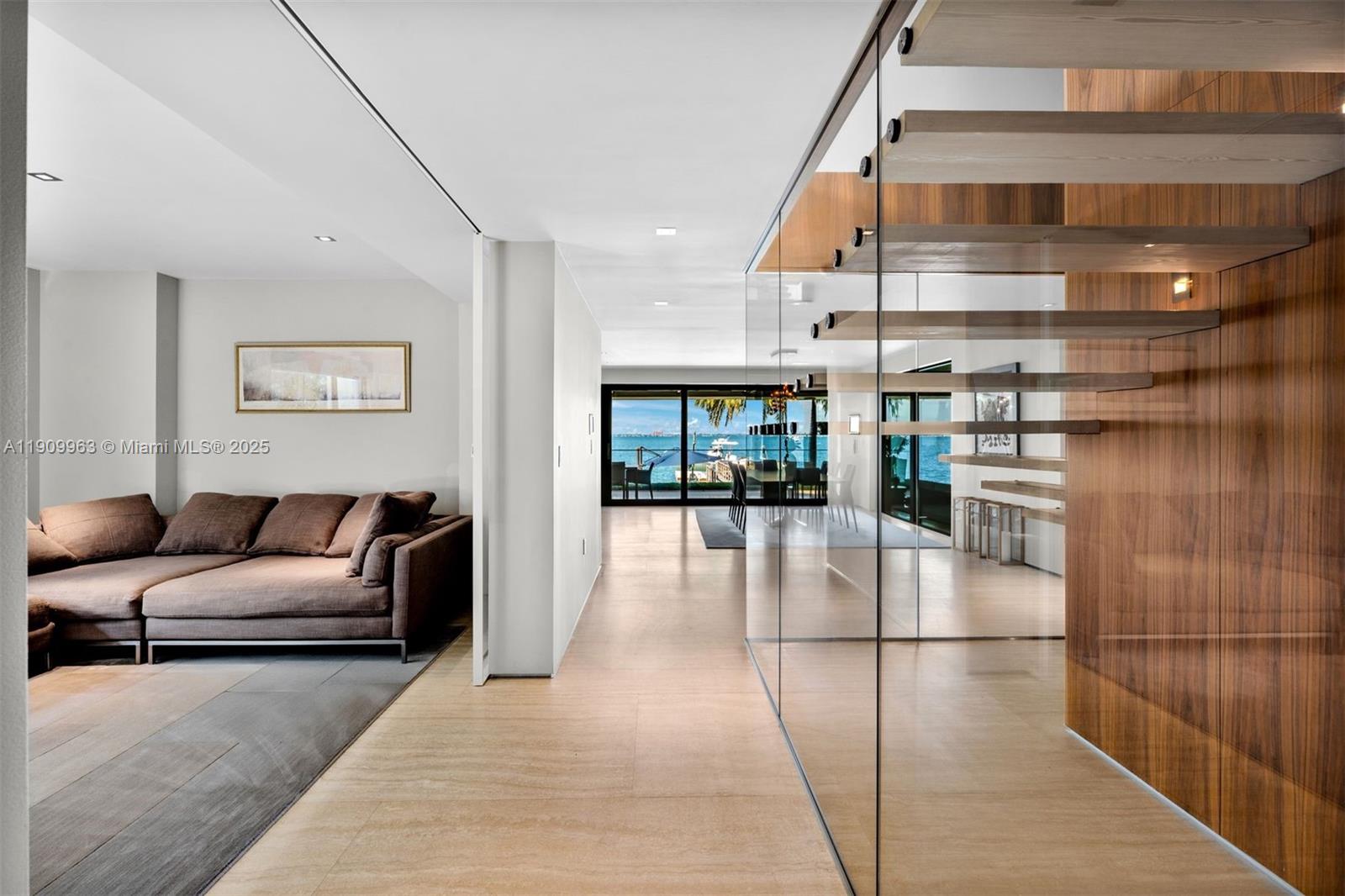 360 Harbor Dr Key Biscayne, FL 33149