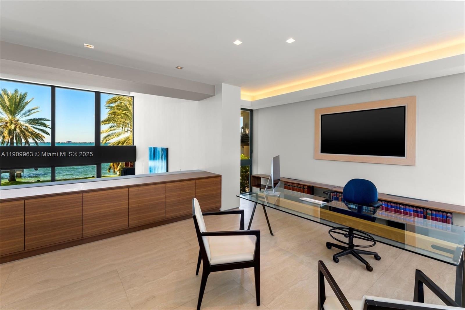 360 Harbor Dr Key Biscayne, FL 33149