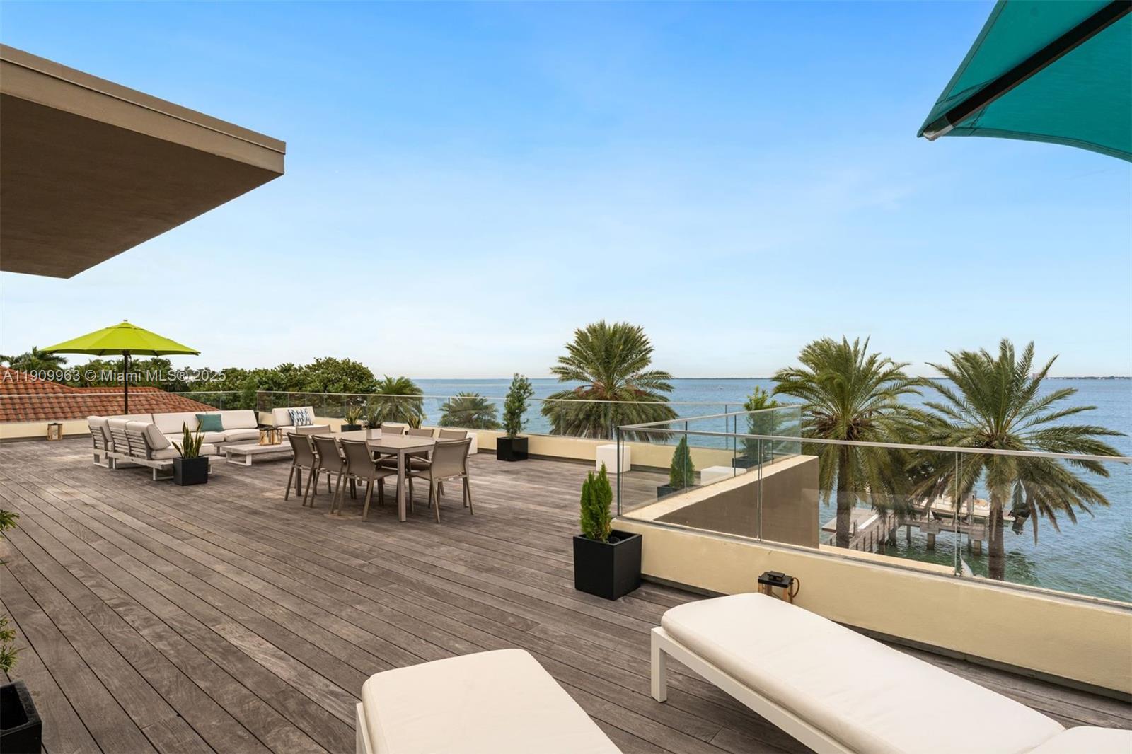 360 Harbor Dr Key Biscayne, FL 33149