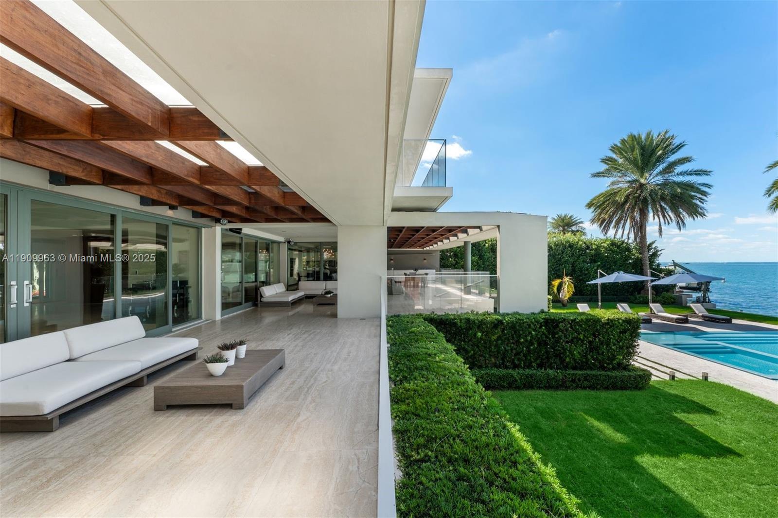 360 Harbor Dr Key Biscayne, FL 33149