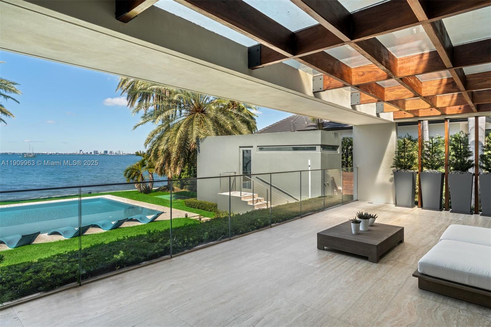 360 Harbor Dr Key Biscayne, FL 33149