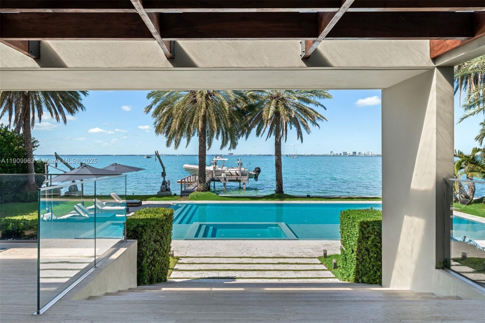 360 Harbor Dr Key Biscayne, FL 33149