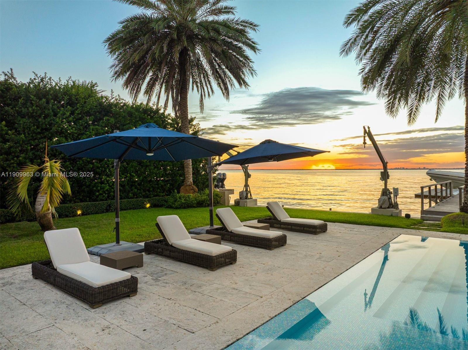 360 Harbor Dr Key Biscayne, FL 33149