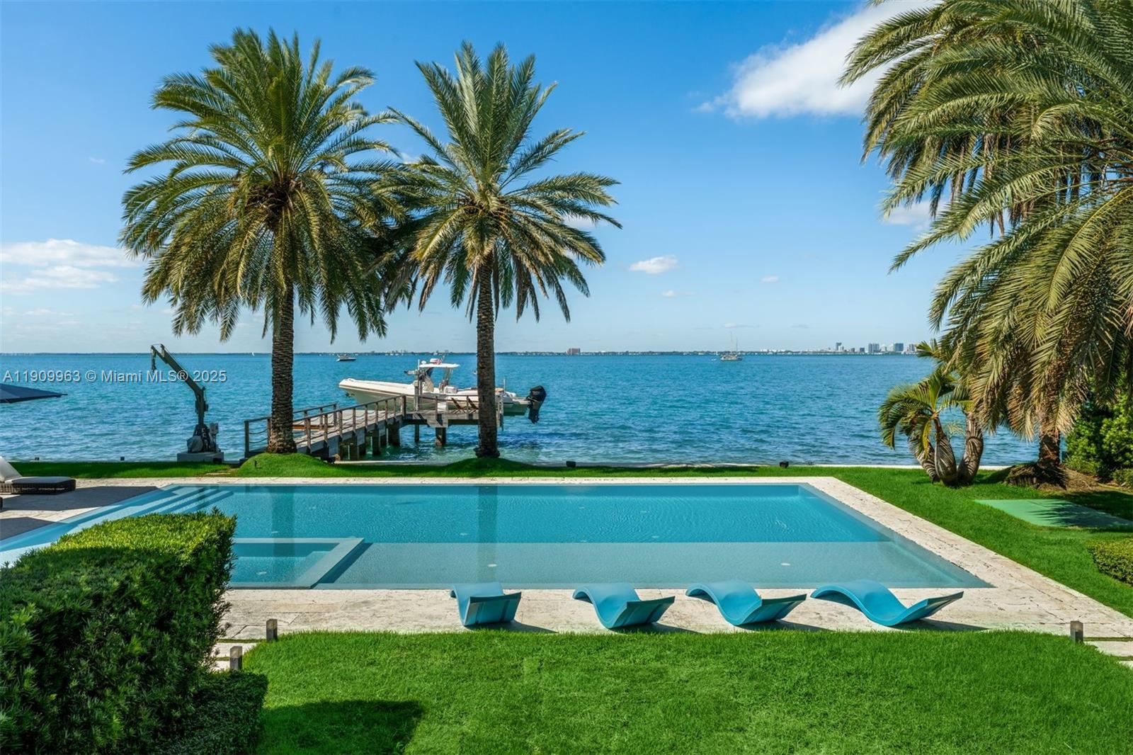 360 Harbor Dr Key Biscayne, FL 33149