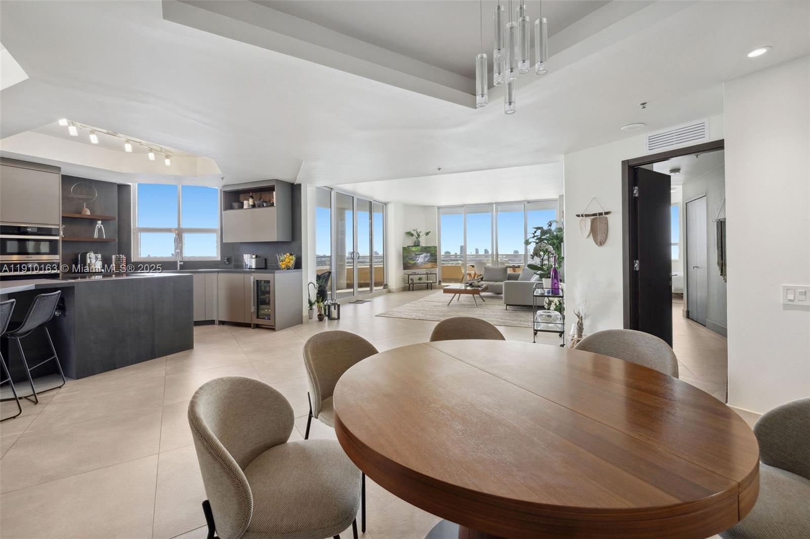 808 Brickell Key Dr #2601 Miami, FL 33131