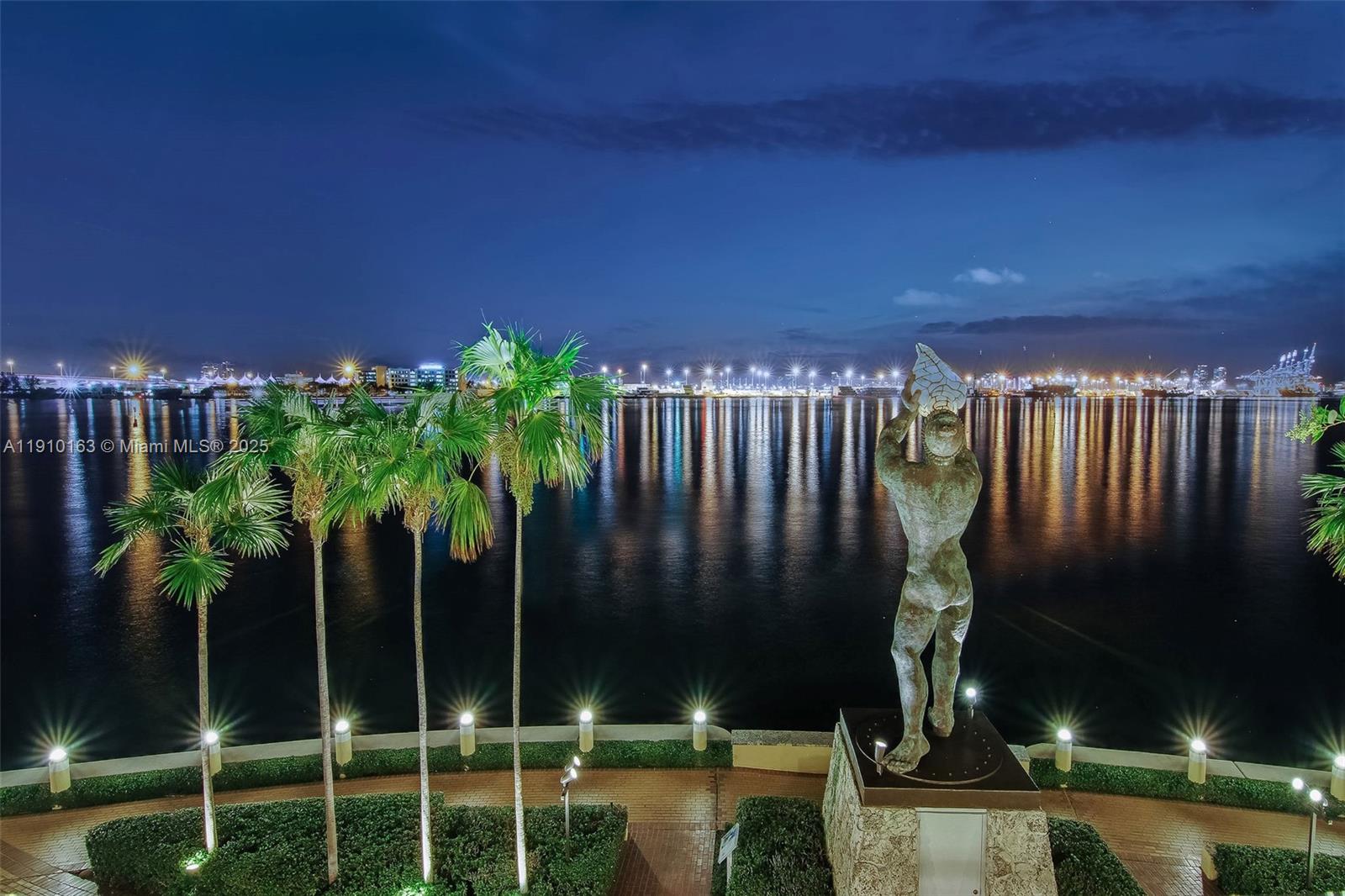 808 Brickell Key Dr #2601 Miami, FL 33131