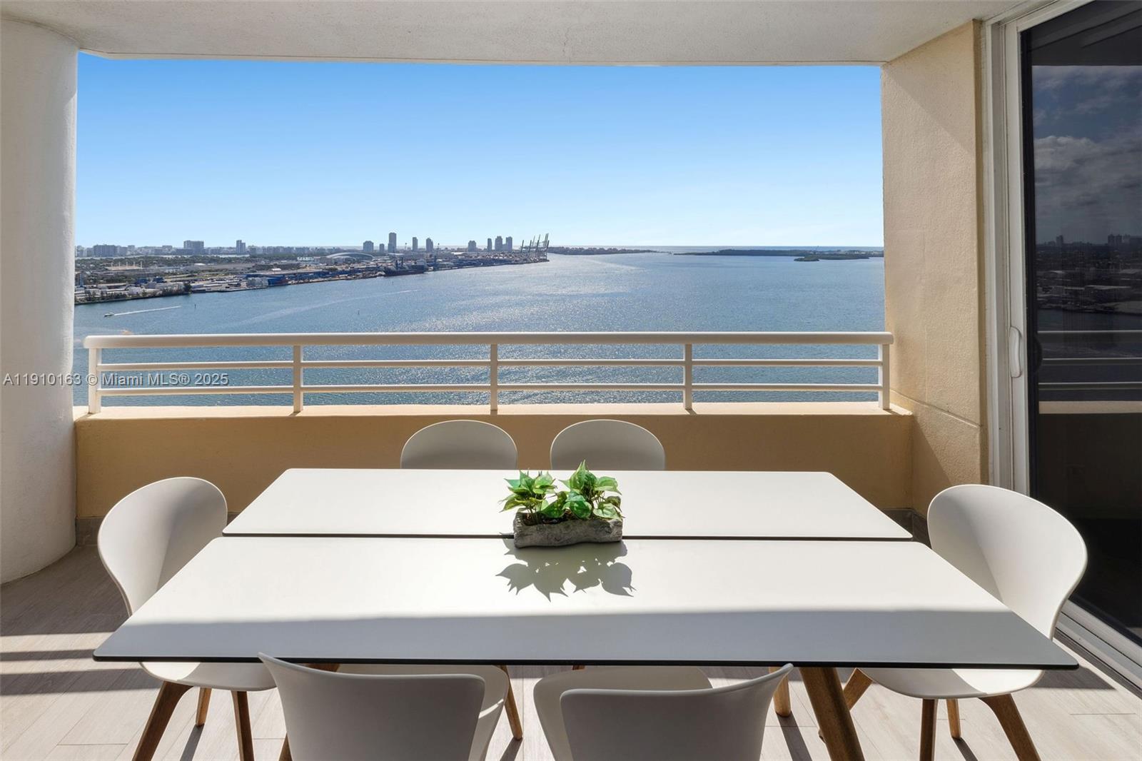 808 Brickell Key Dr #2601 Miami, FL 33131