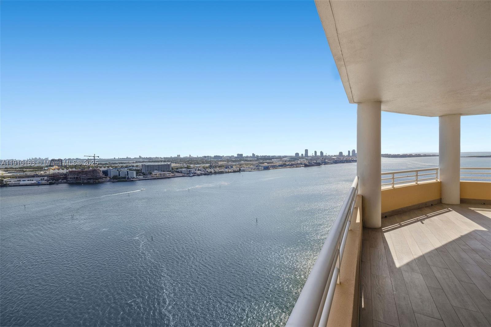 808 Brickell Key Dr #2601 Miami, FL 33131