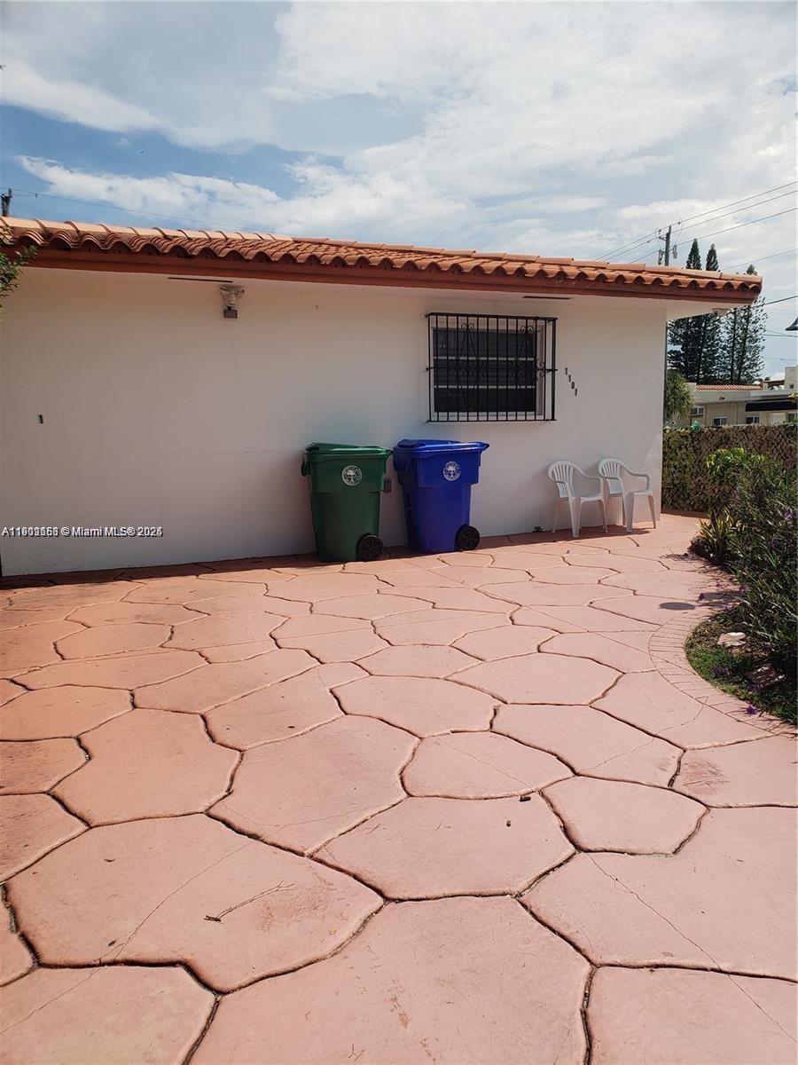 1101 SW 17th Ave Miami, FL 33135