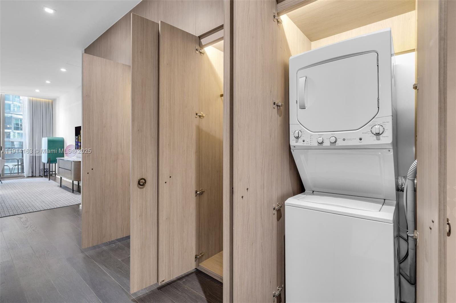 image 801 Sma Designer Suites12