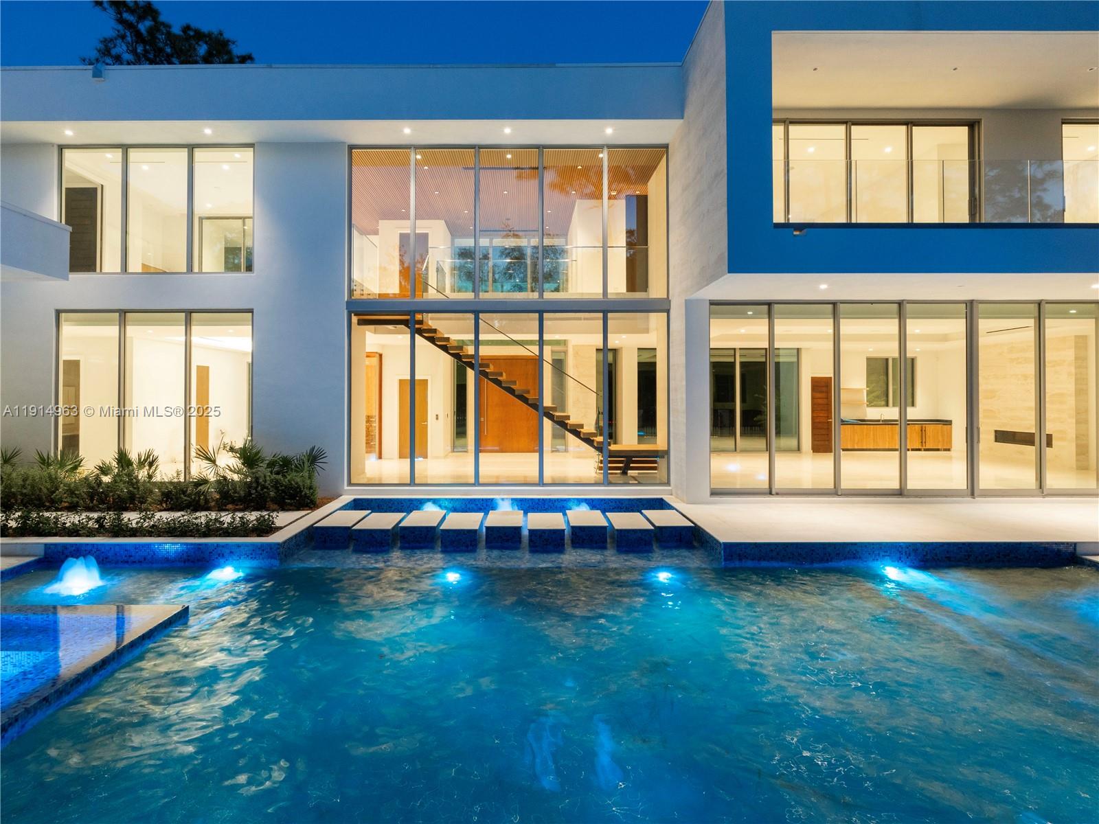 6720 SW 98th St Pinecrest, FL 33156