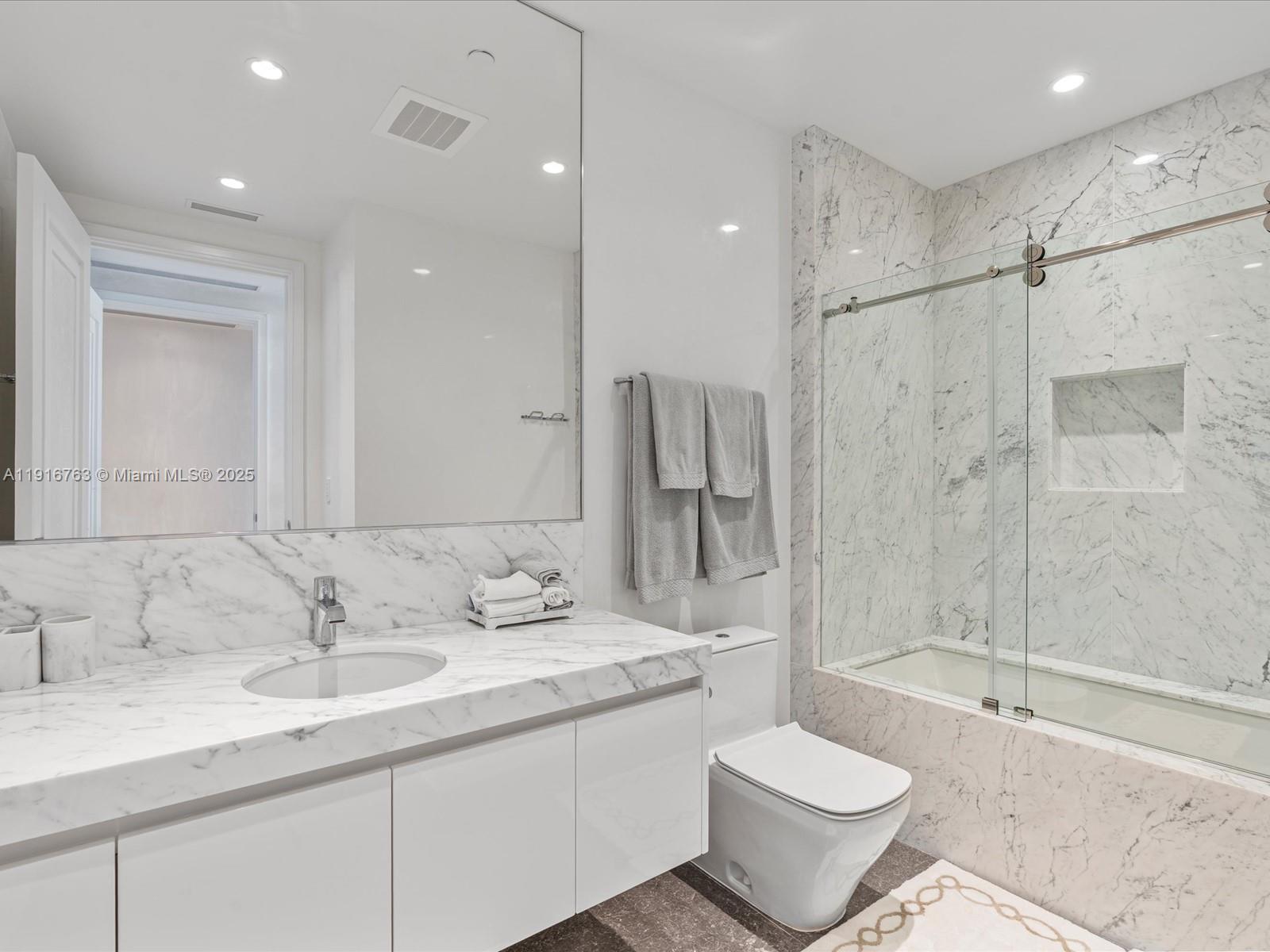 17901 Collins Ave #2602 Sunny Isles Beach, FL 33160