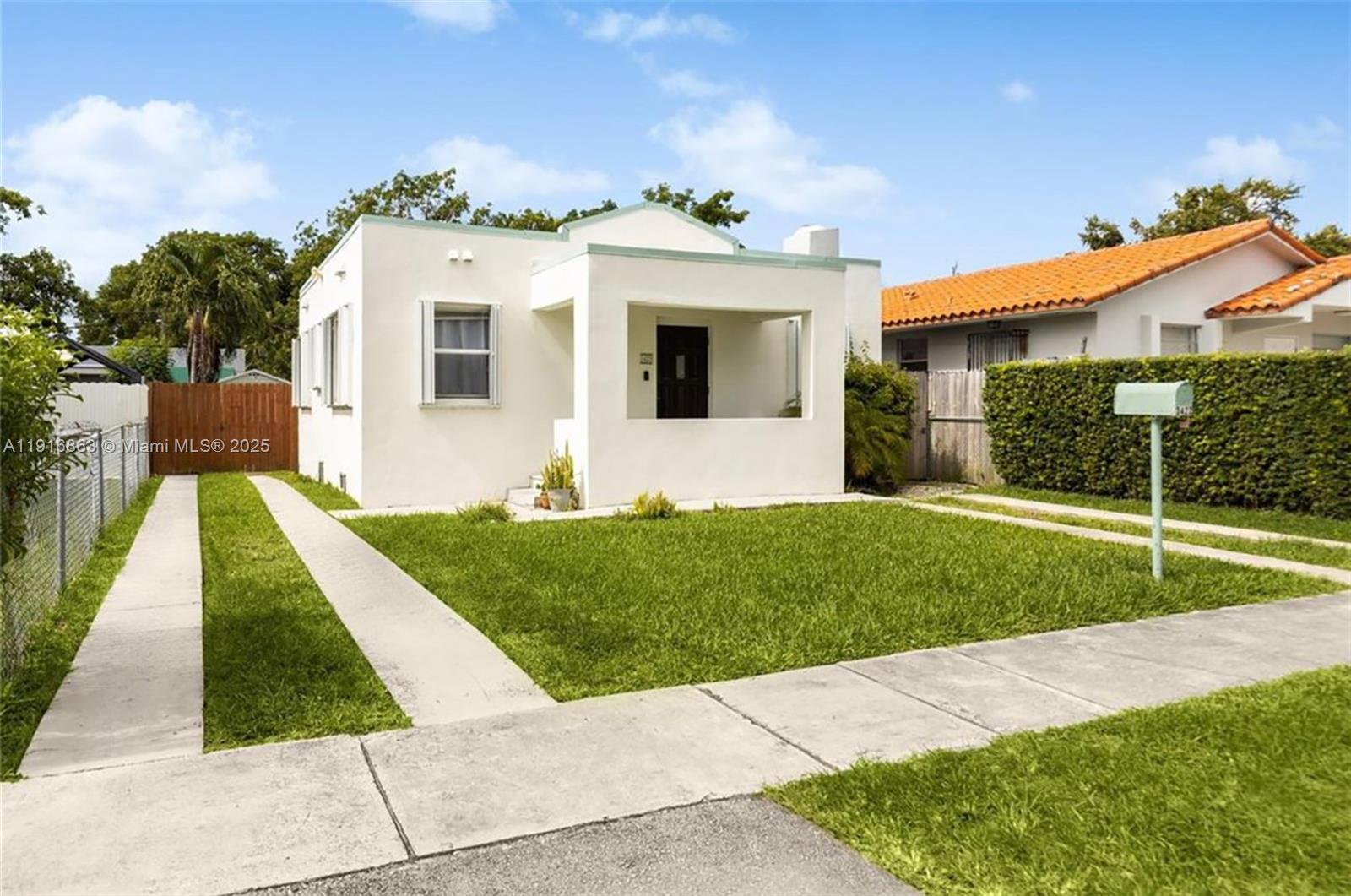 3422 SW 25th St Miami, FL 33133