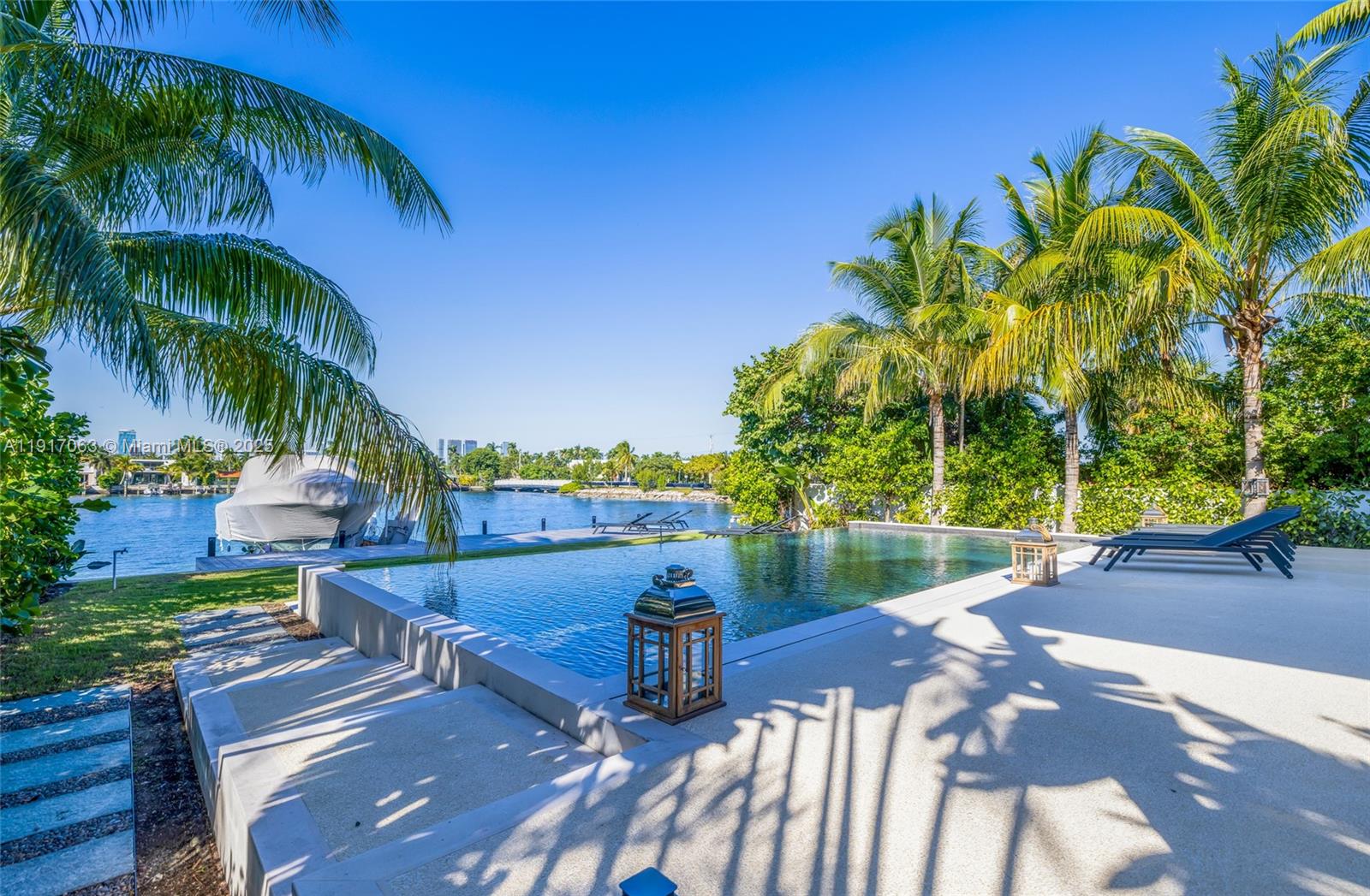 200 W Rivo Alto Dr Miami Beach, FL 33139