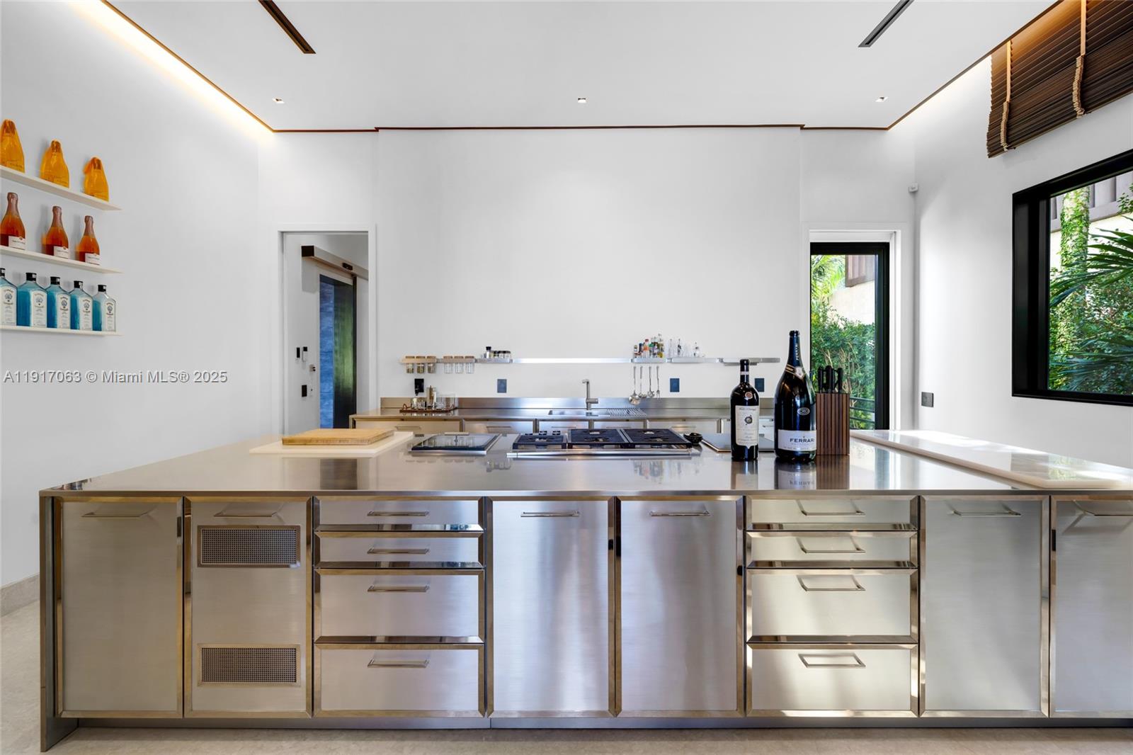 200 W Rivo Alto Dr Miami Beach, FL 33139