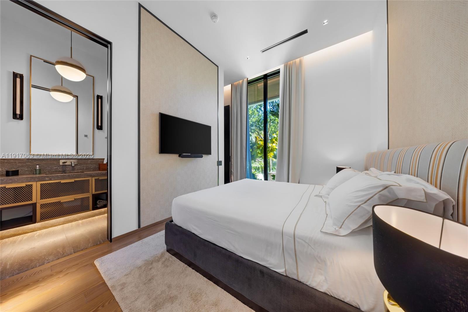 200 W Rivo Alto Dr Miami Beach, FL 33139