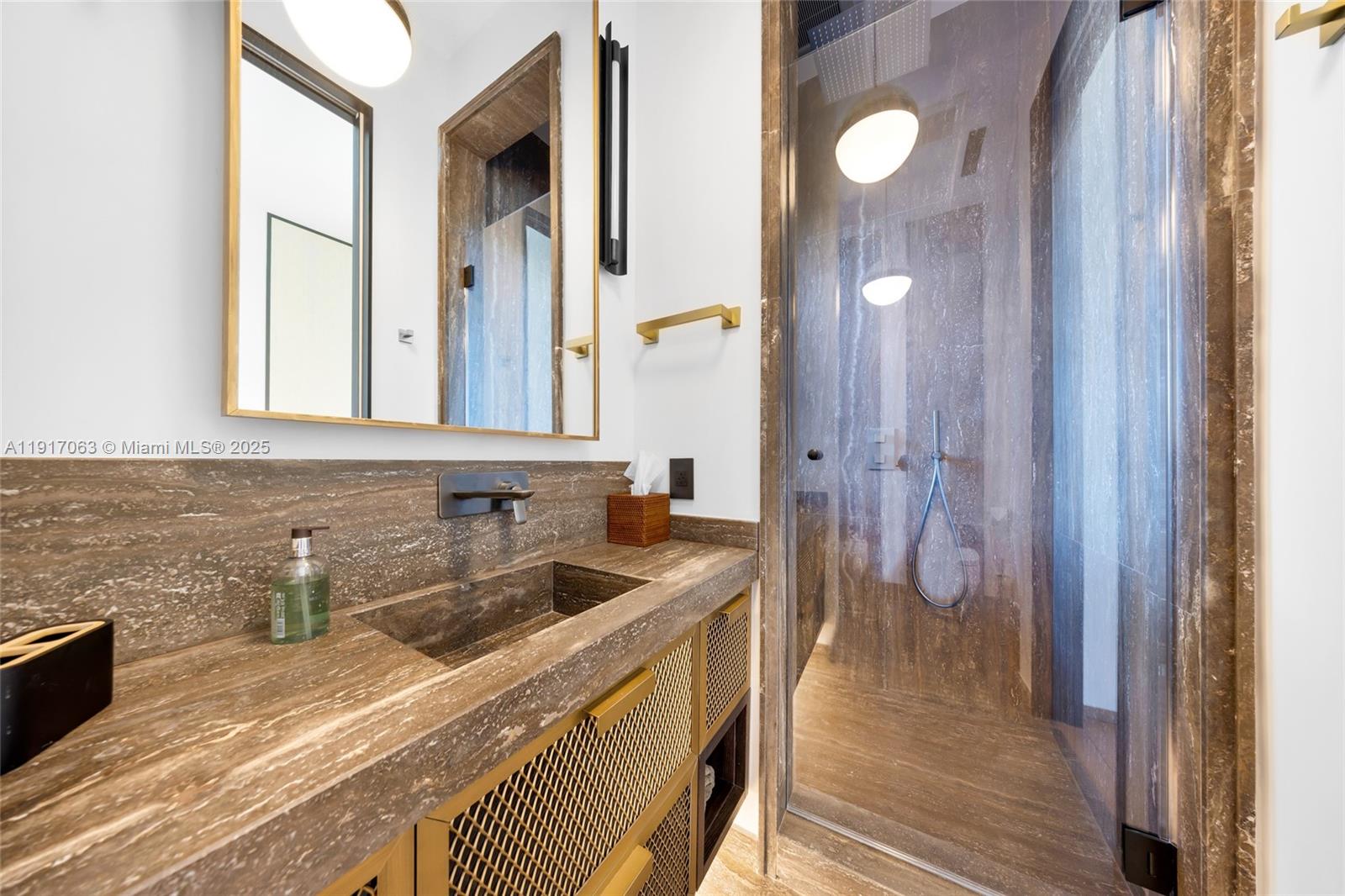 200 W Rivo Alto Dr Miami Beach, FL 33139