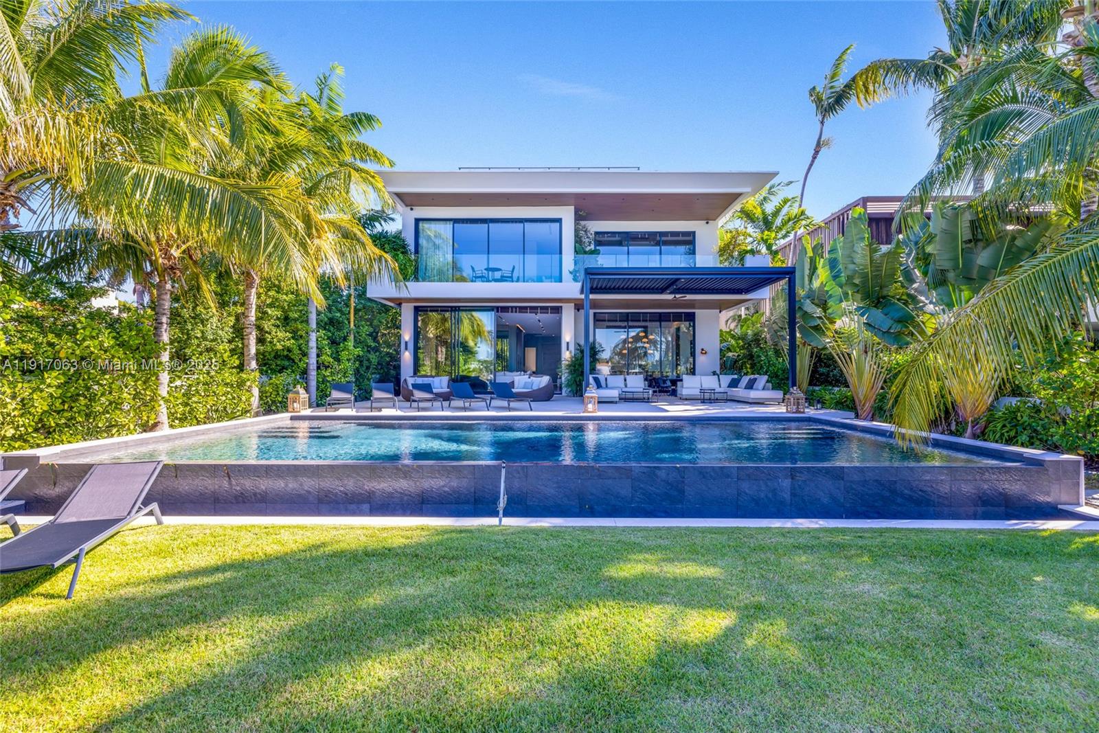 200 W Rivo Alto Dr Miami Beach, FL 33139