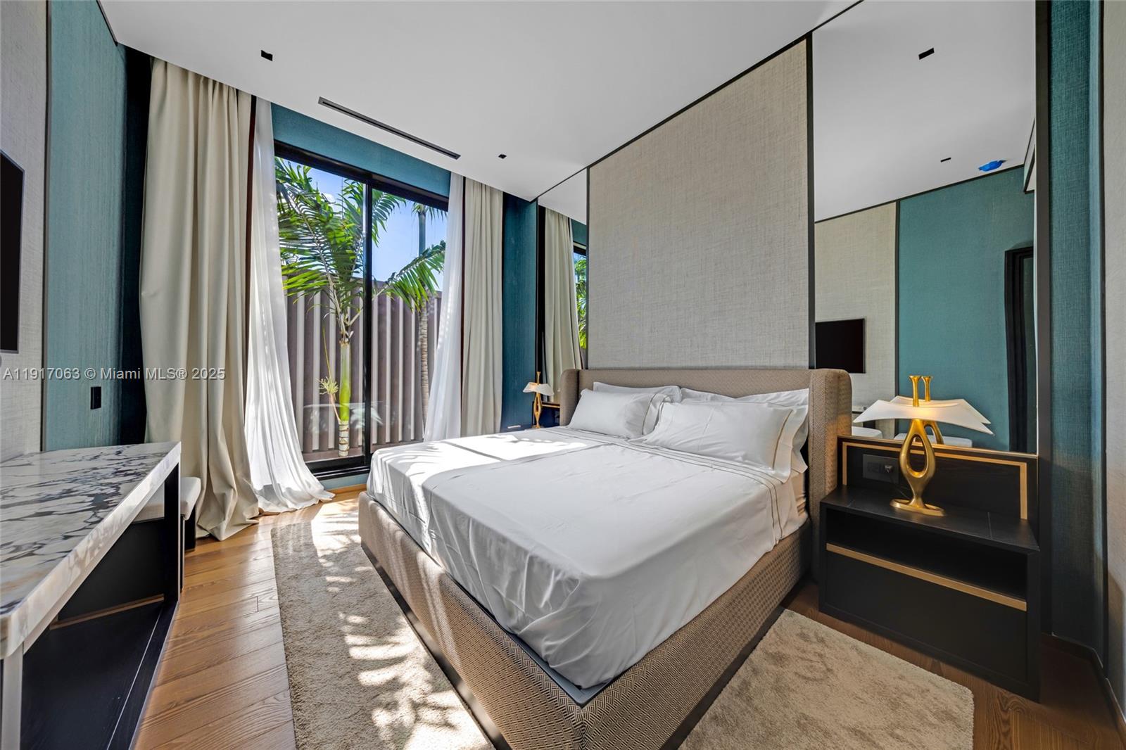 200 W Rivo Alto Dr Miami Beach, FL 33139