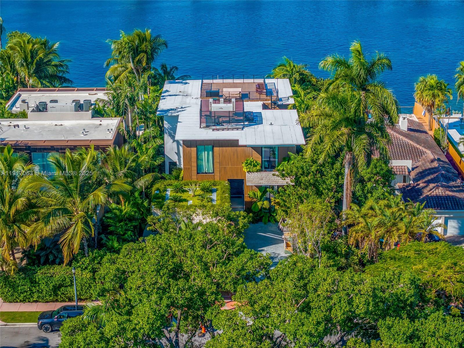 200 W Rivo Alto Dr Miami Beach, FL 33139