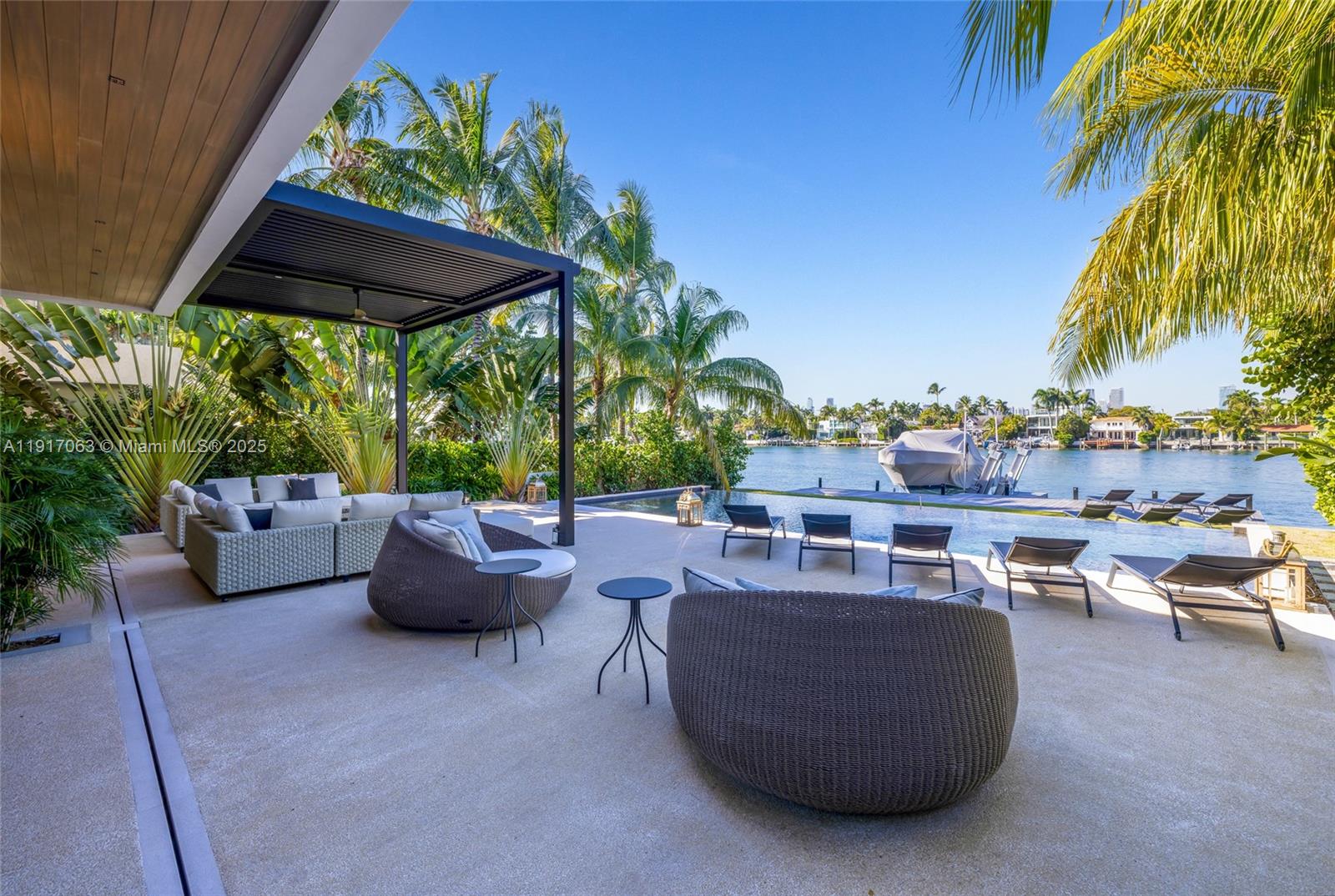 200 W Rivo Alto Dr Miami Beach, FL 33139