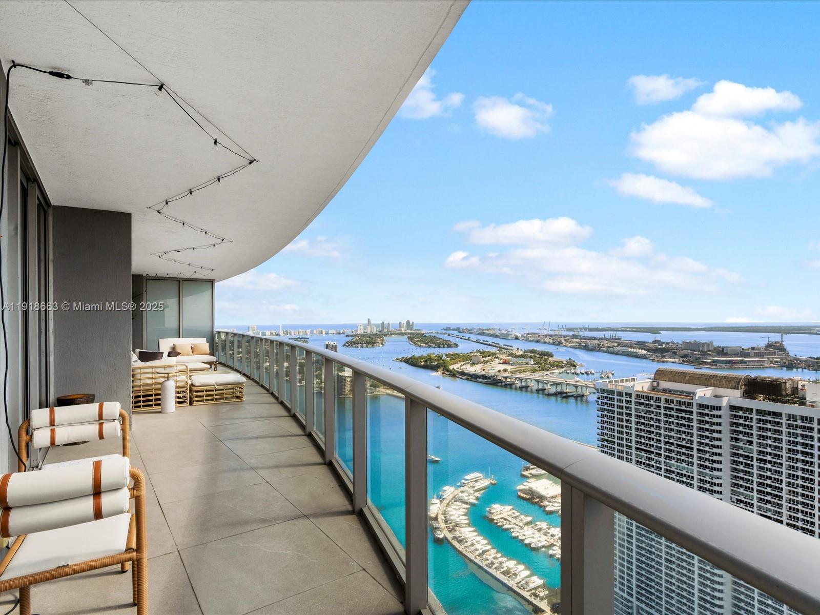 image Aria On The Bay26