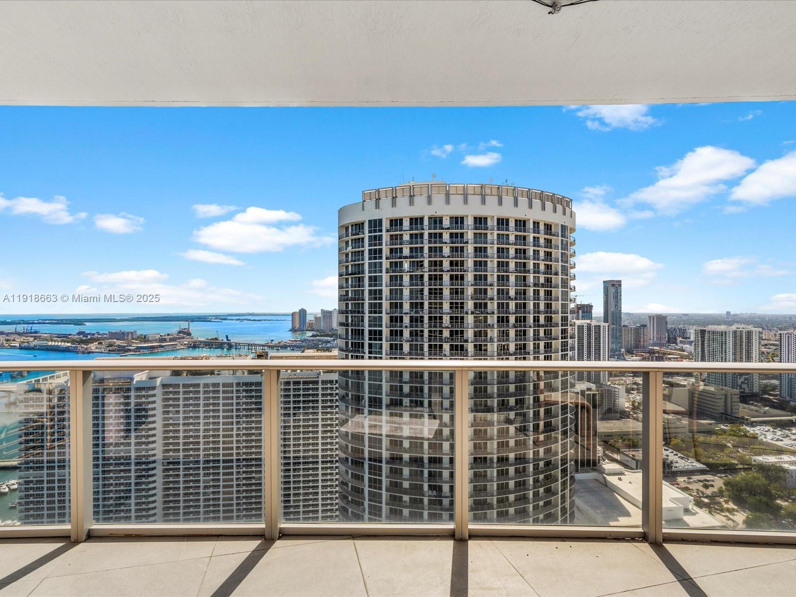 image Aria On The Bay37