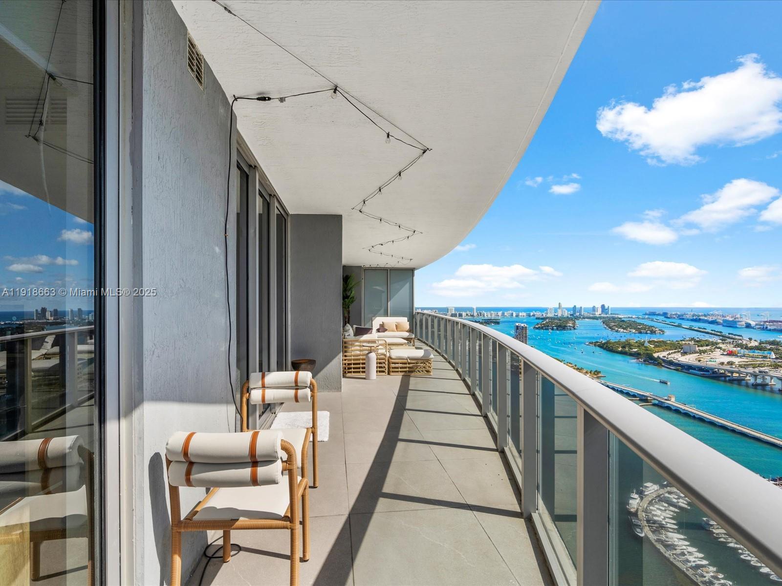 image Aria On The Bay3