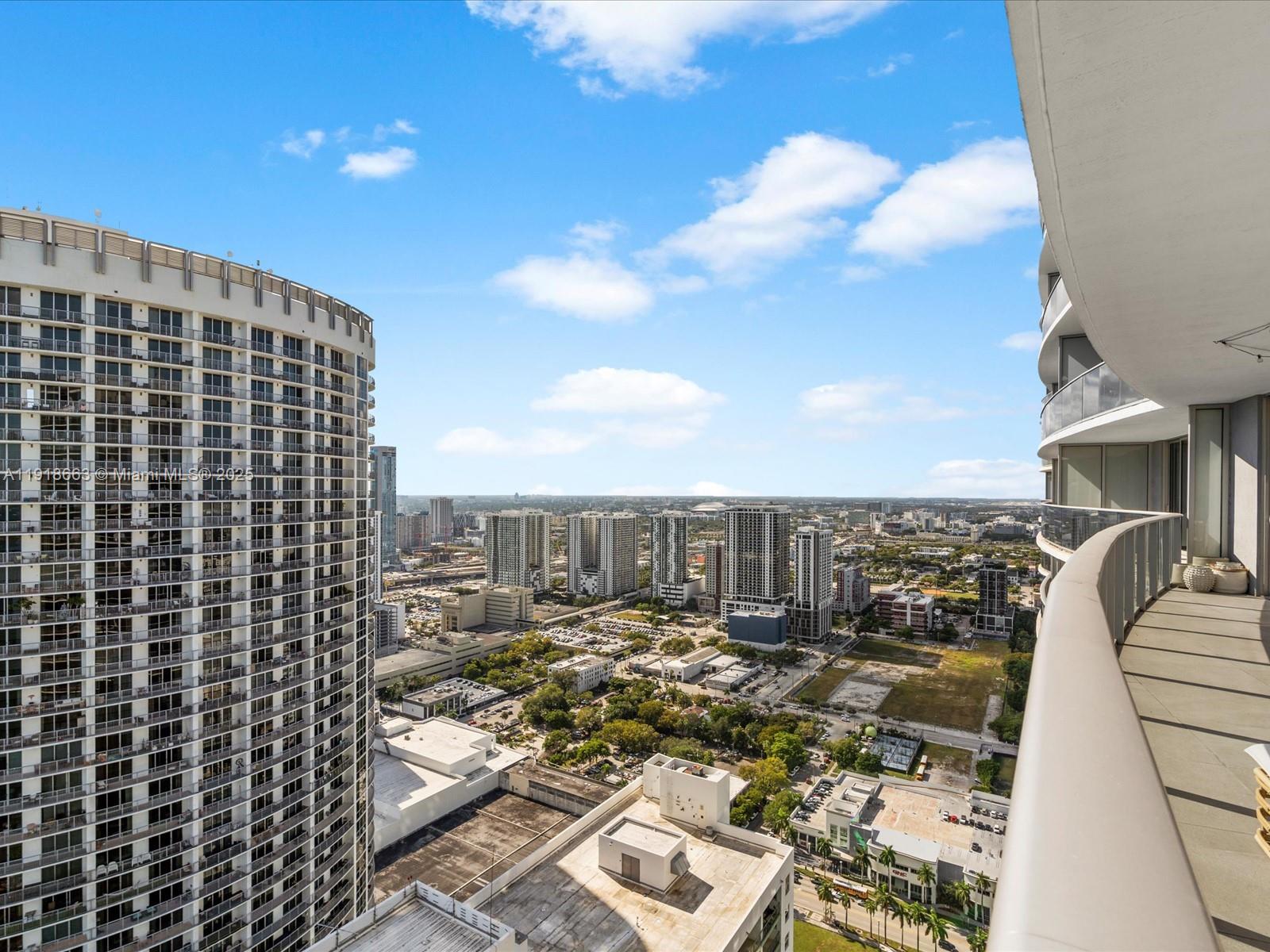 image Aria On The Bay42