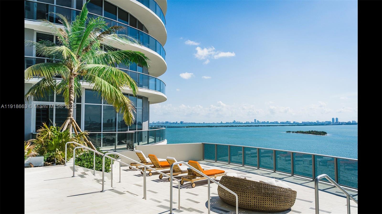 image Aria On The Bay51