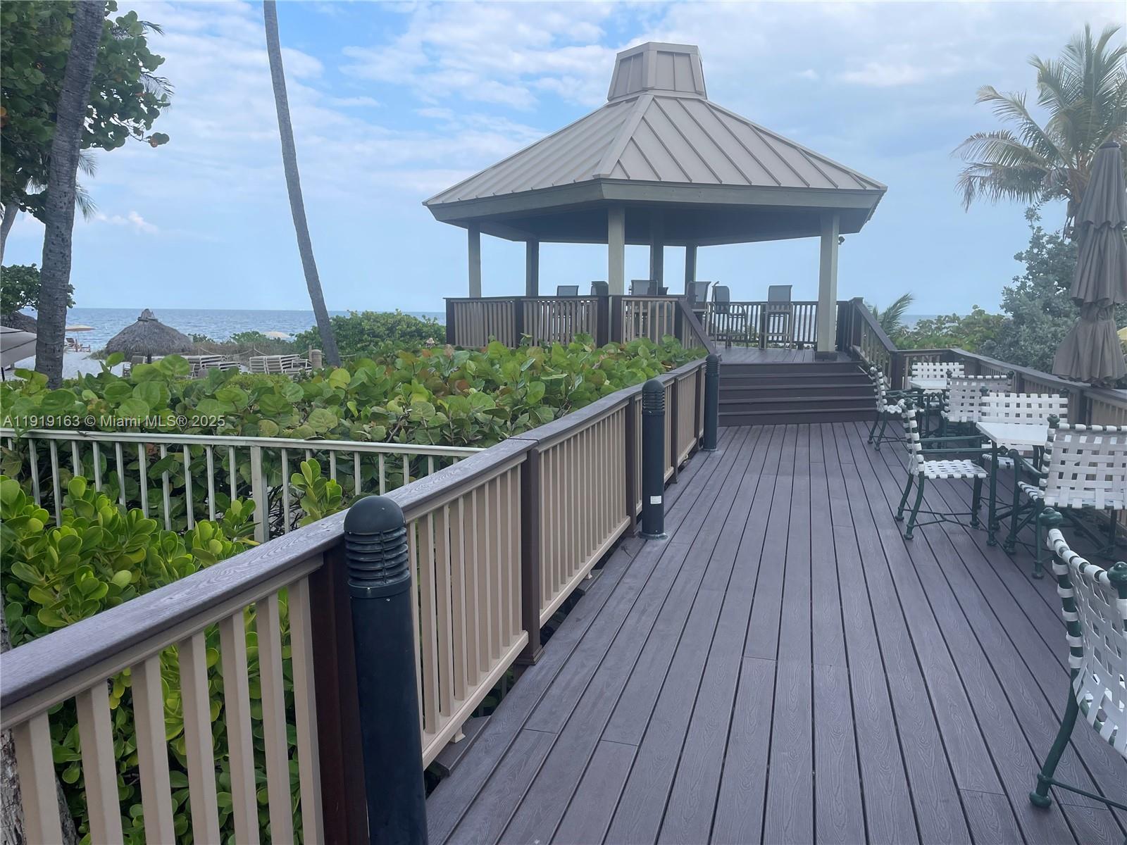 image The Towers Of Key Biscayn28