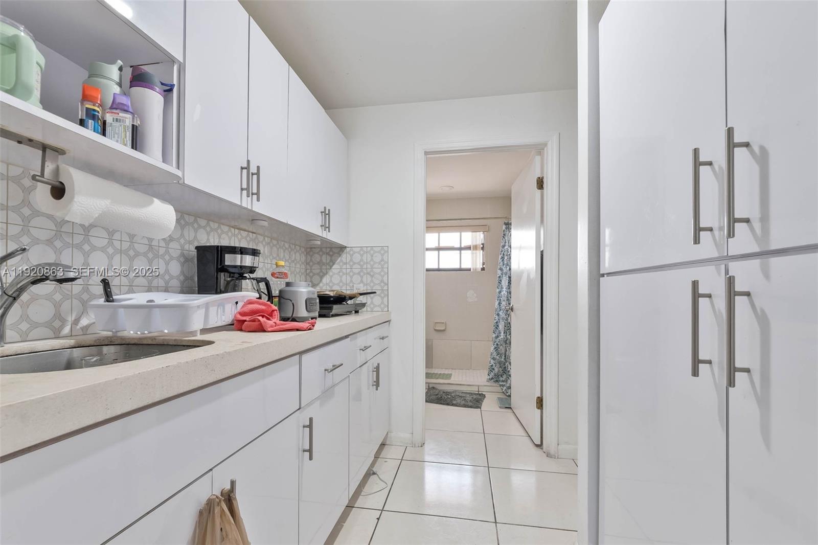 2740 SW 23rd St Miami, FL 33145