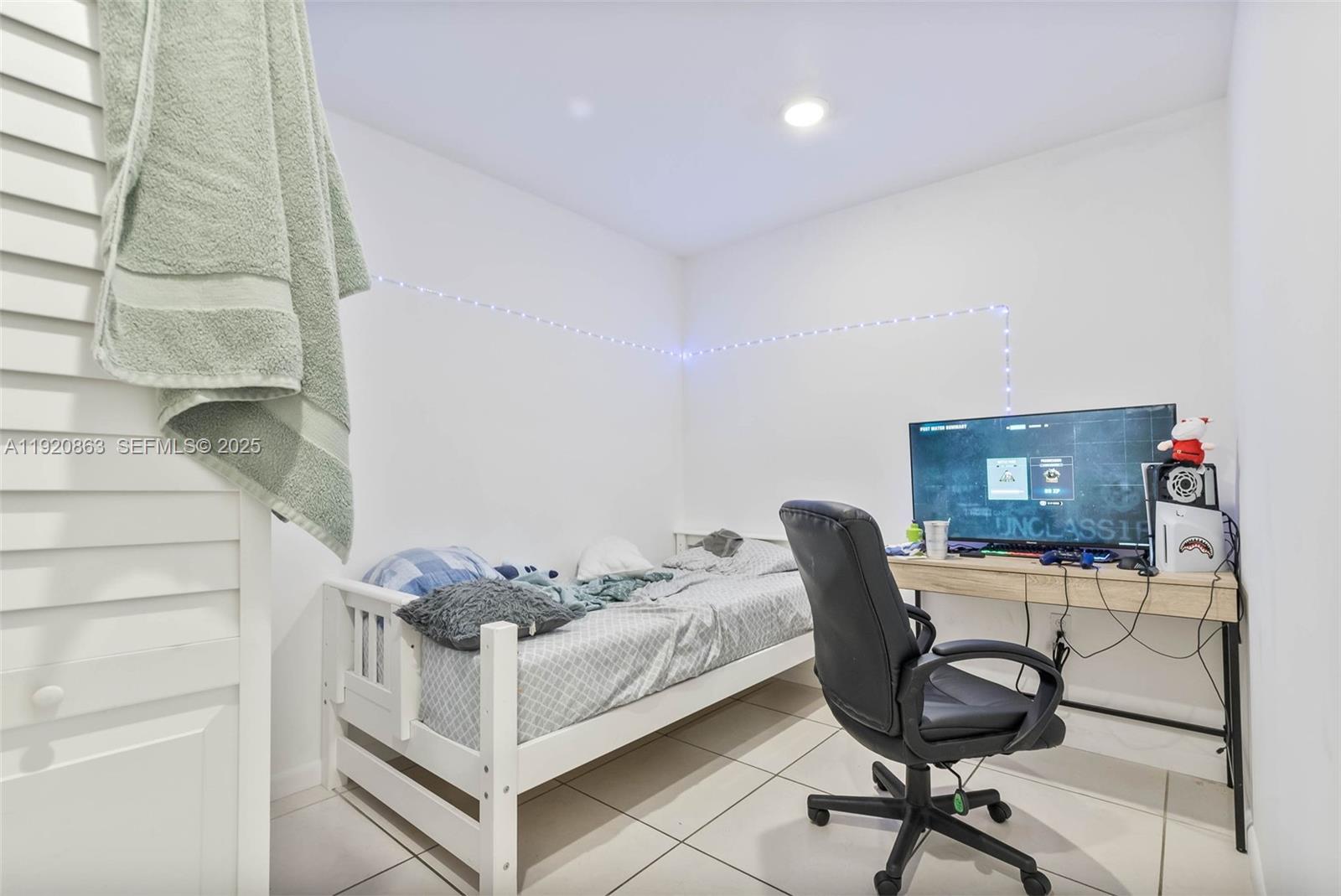 2740 SW 23rd St Miami, FL 33145