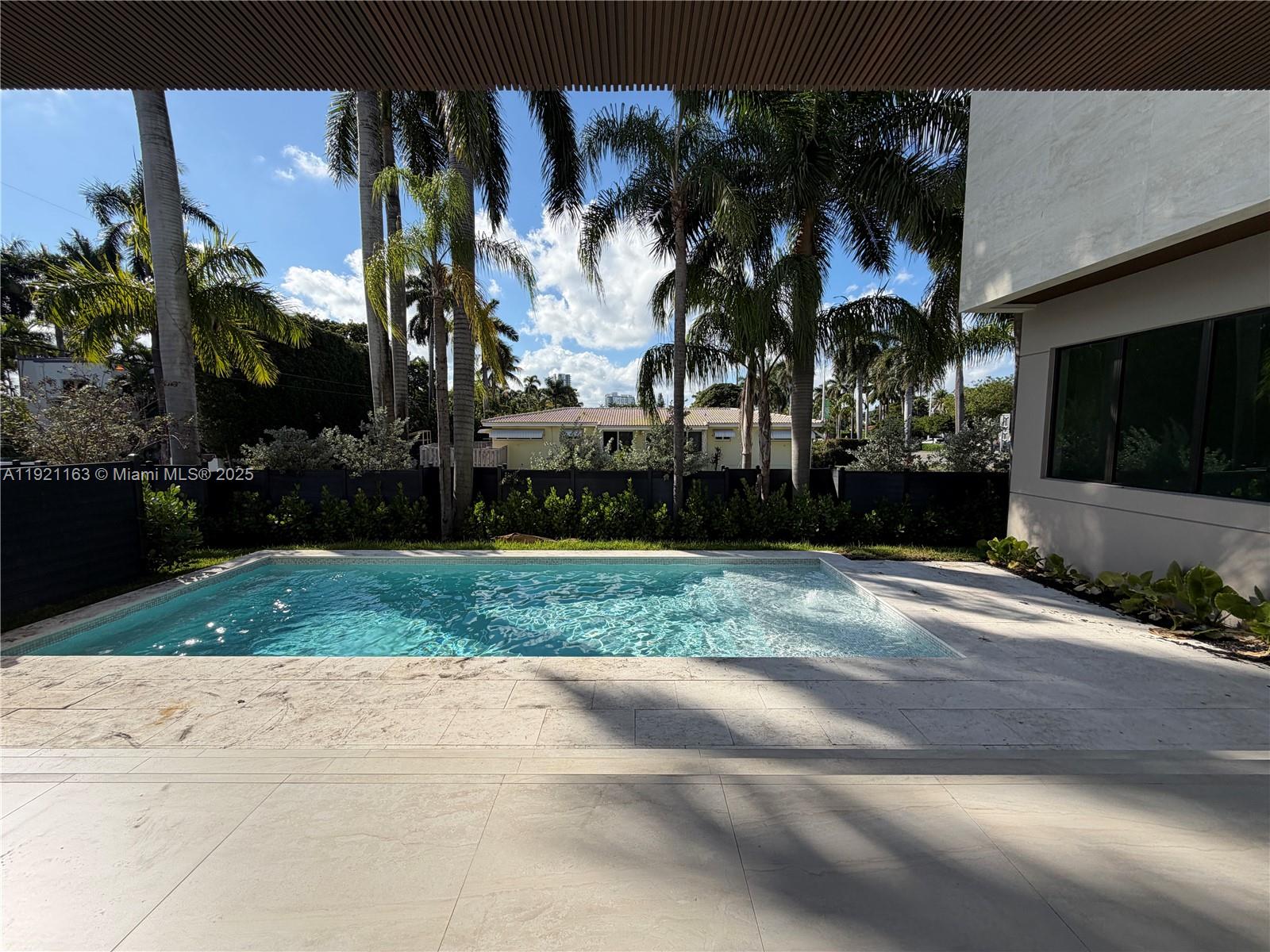 1380 Hollywood Blvd Hollywood, FL 33019