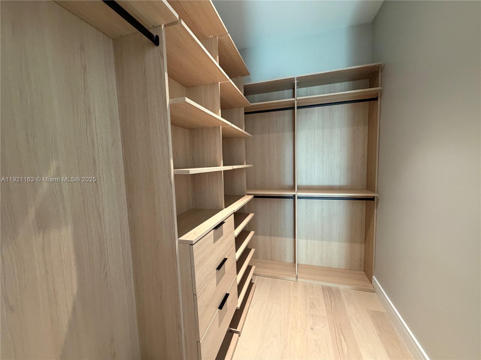 1380 Hollywood Blvd Hollywood, FL 33019