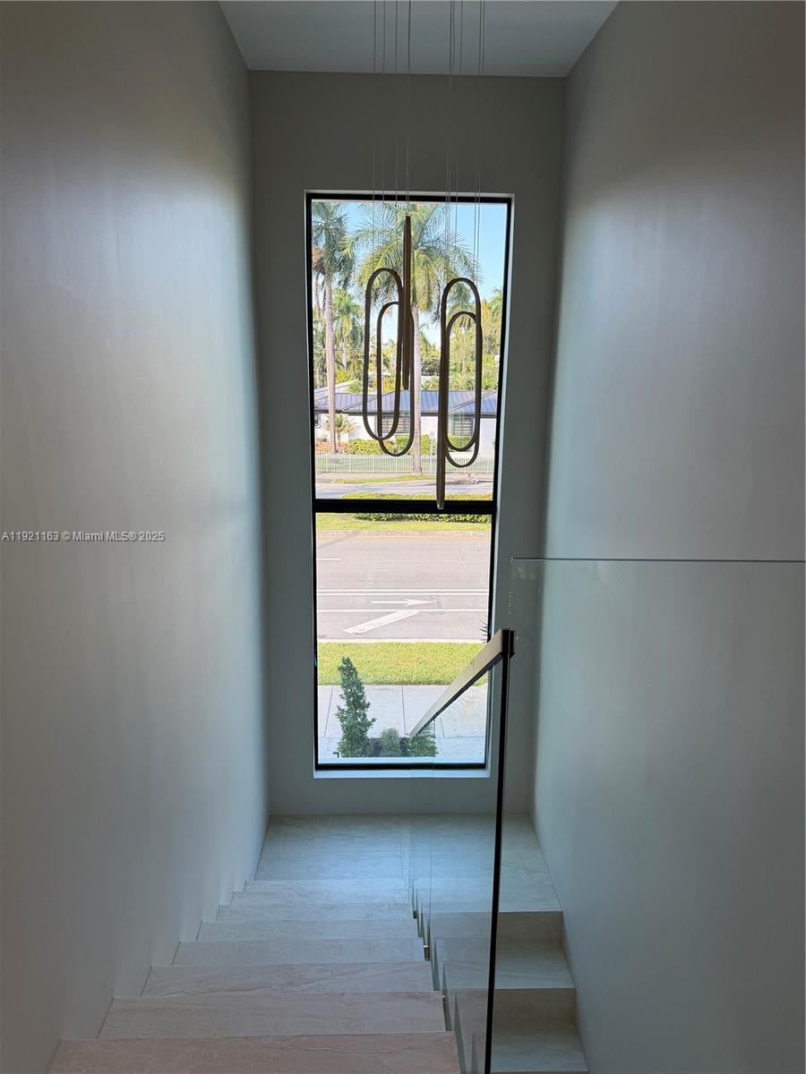 1380 Hollywood Blvd Hollywood, FL 33019