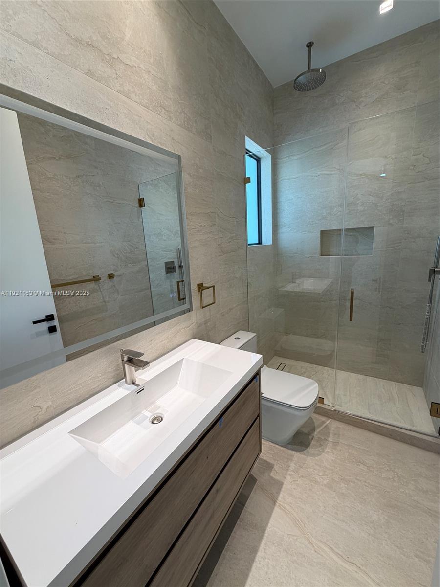 1380 Hollywood Blvd Hollywood, FL 33019