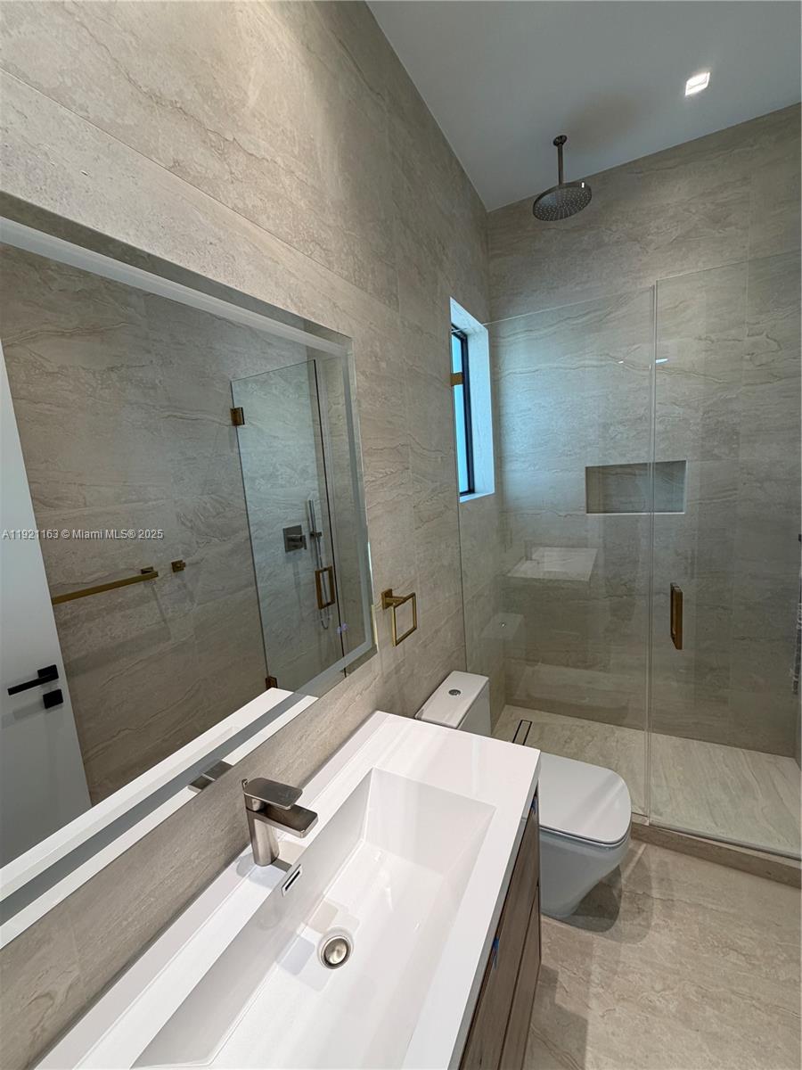 1380 Hollywood Blvd Hollywood, FL 33019