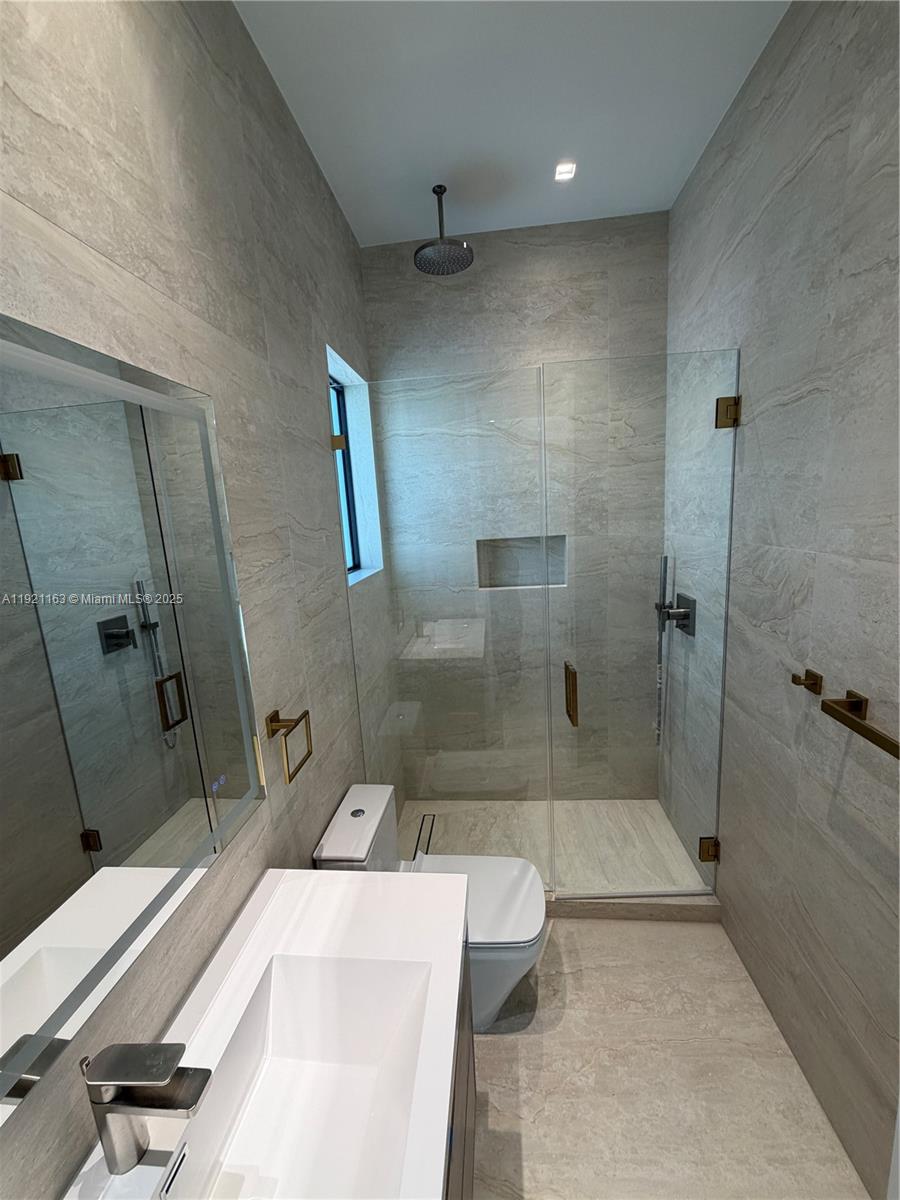 1380 Hollywood Blvd Hollywood, FL 33019