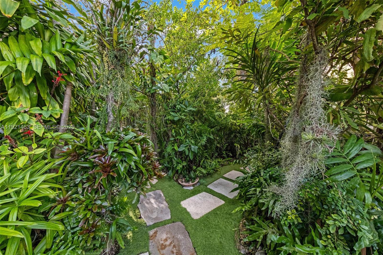 37 NE 44th St Miami, FL 33137