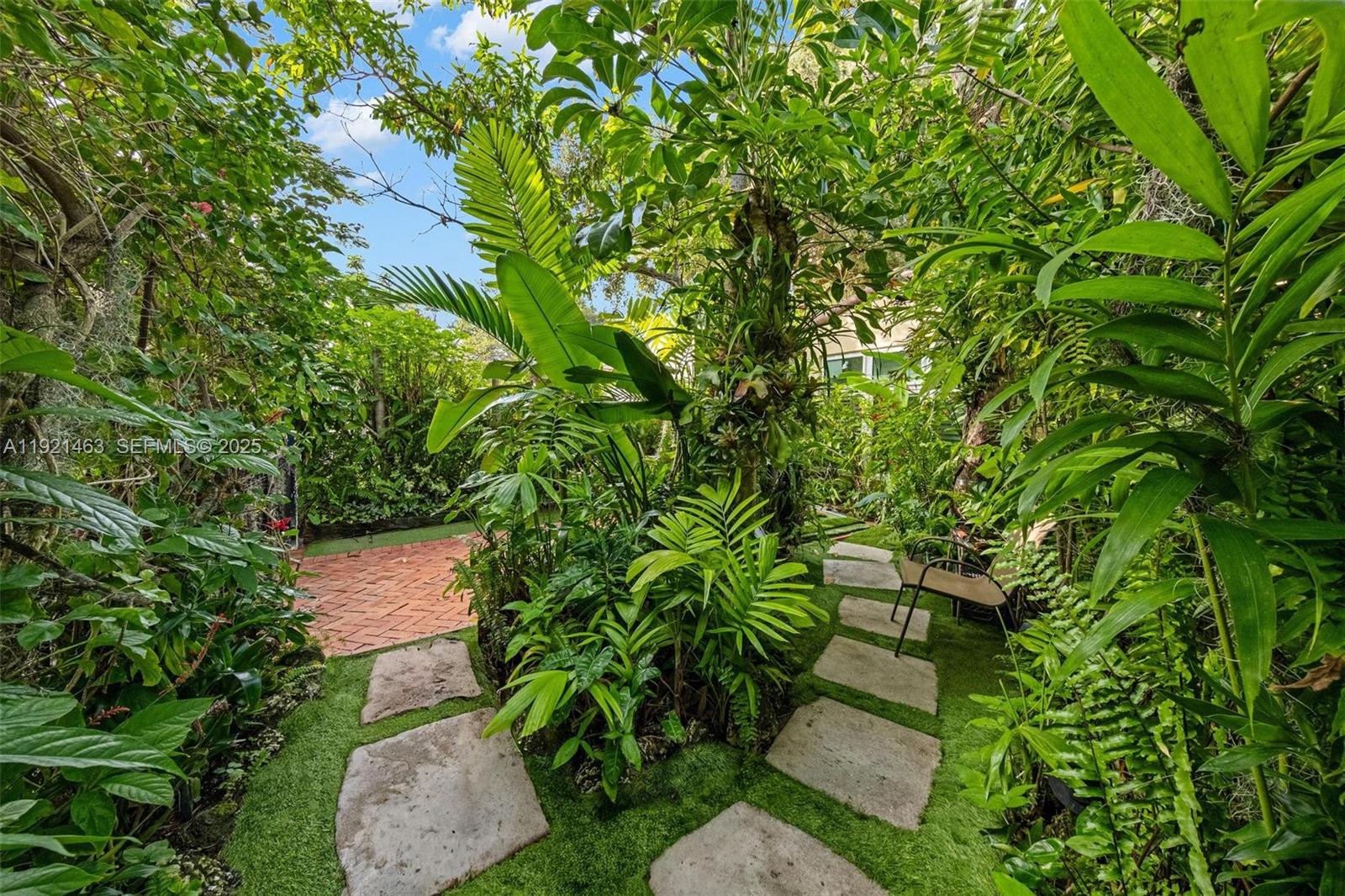 37 NE 44th St Miami, FL 33137