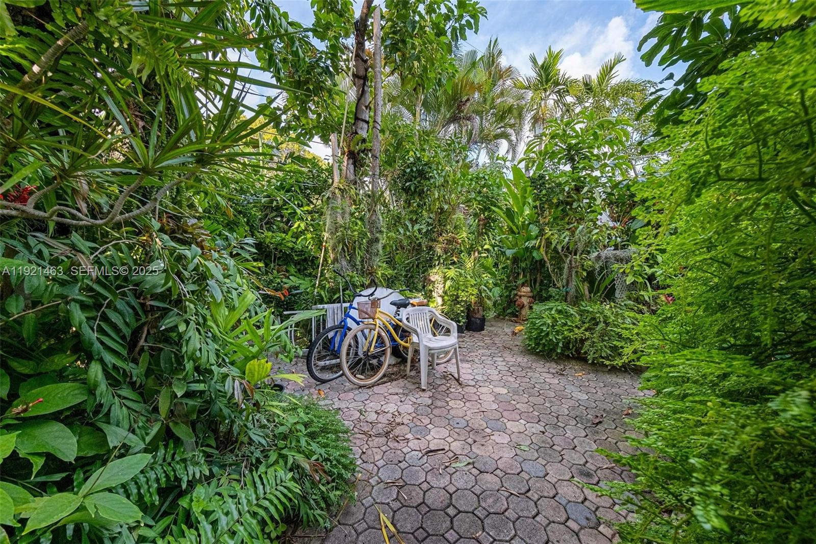 37 NE 44th St Miami, FL 33137